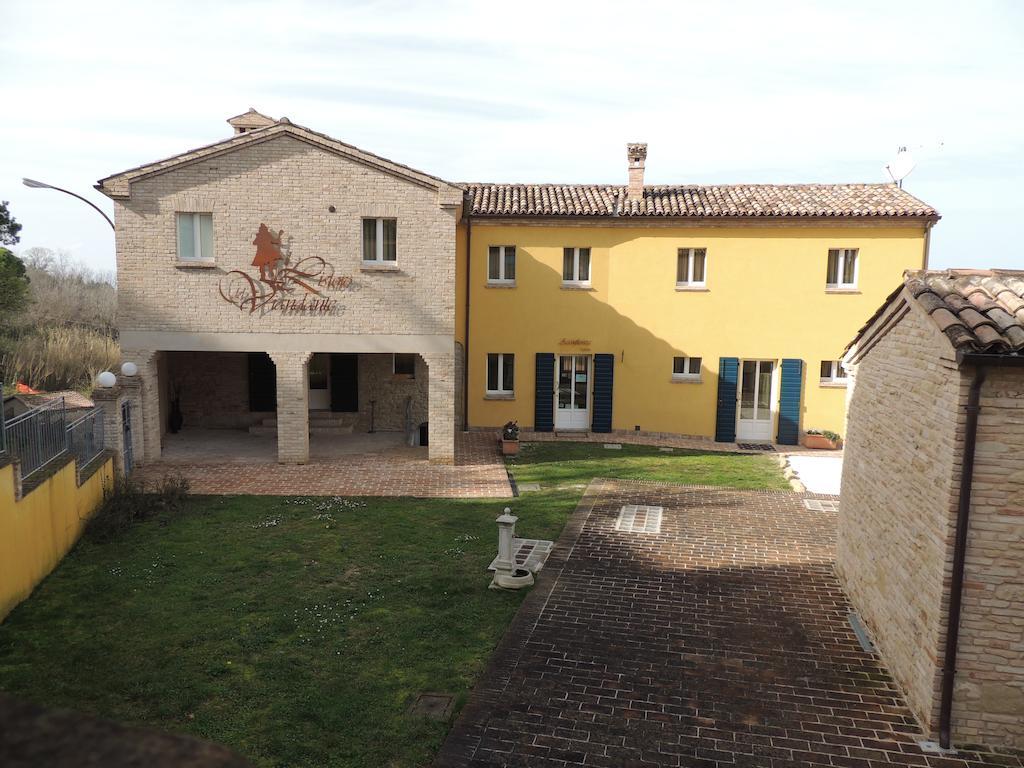Отель Il Ristoro Del Viandante Offagna Экстерьер фото